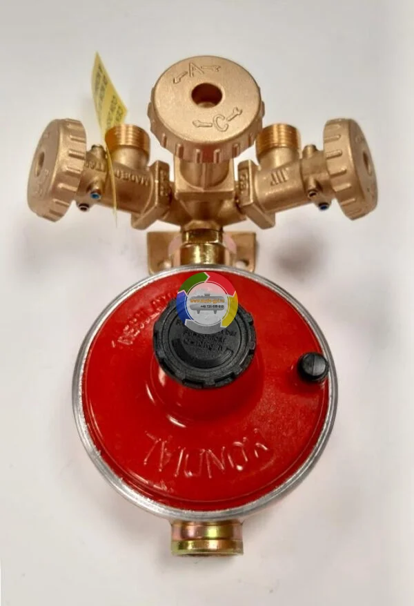 Minicentralina cu regulator GPL 10 kg/h pentru 3 butelii GPL
